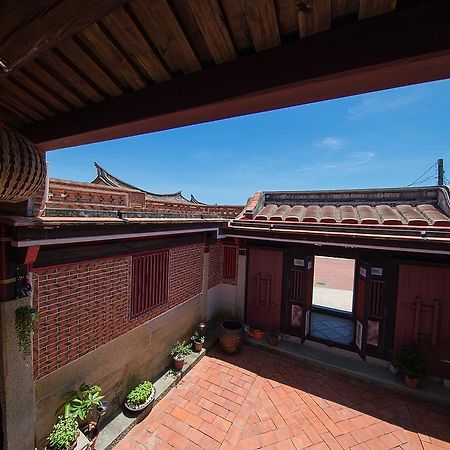 Patio Moonlight Apartment Жинченг Екстериор снимка